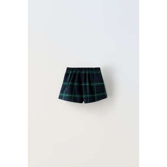 PLEATED CHECKERED SHORTS - Picture 2 of 3